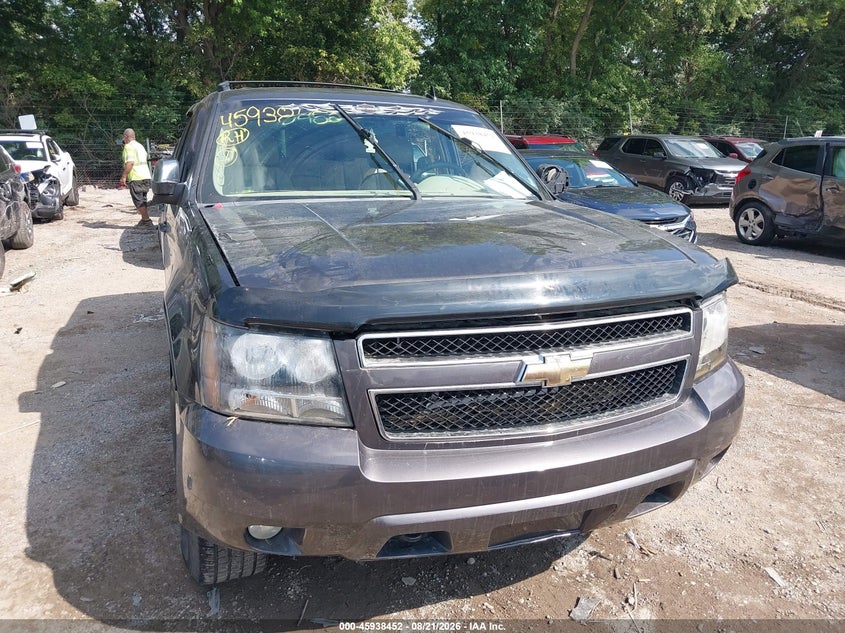 2010 CHEVROLET TAHOE auction photo 6