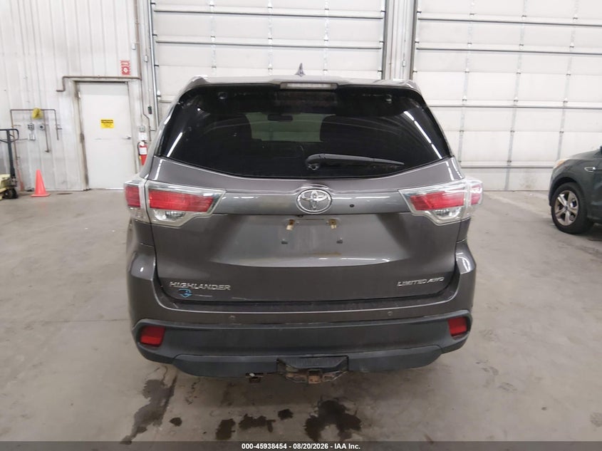 TOYOTA HIGHLANDER - zdjęcie 16