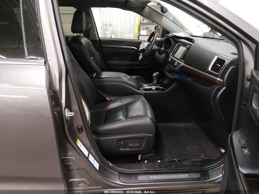 TOYOTA HIGHLANDER - zdjęcie 5