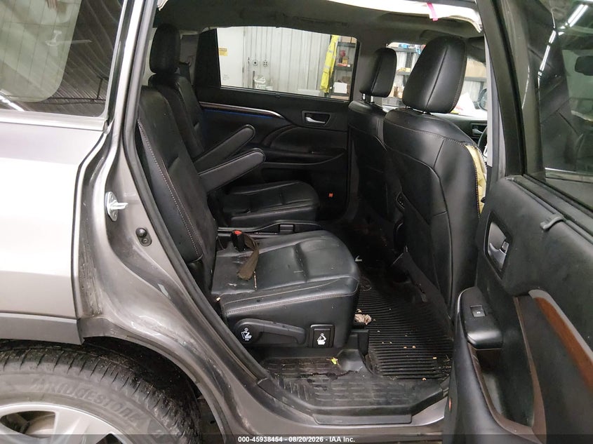 TOYOTA HIGHLANDER - zdjęcie 8