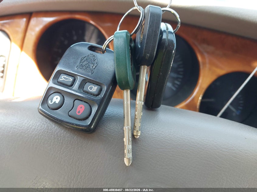 JAGUAR XK8 2001 VIN SAJDA42C71NA16511