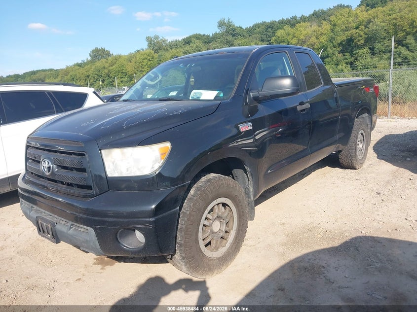 2010 TOYOTA TUNDRA auction photo 2