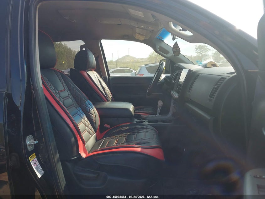 2010 TOYOTA TUNDRA auction photo 5