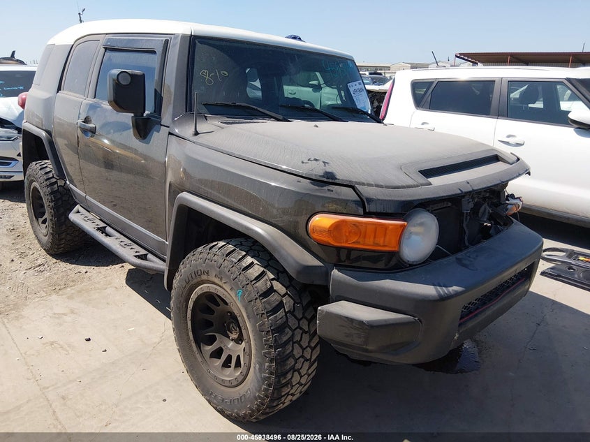 2014 TOYOTA FJ CRUISER