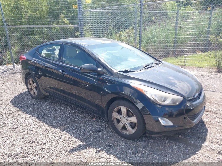 2013 HYUNDAI ELANTRA auction photo 1