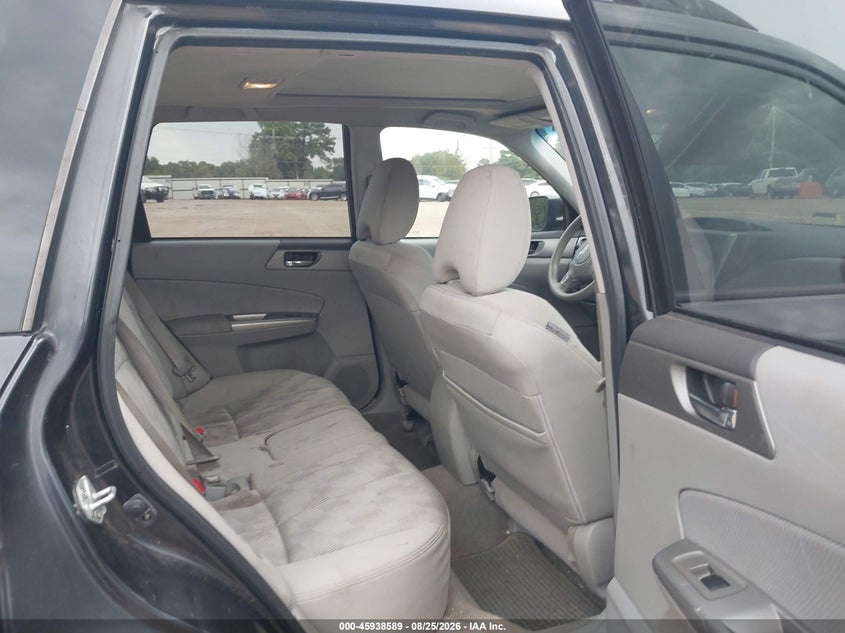 2009 SUBARU FORESTER auction photo 8