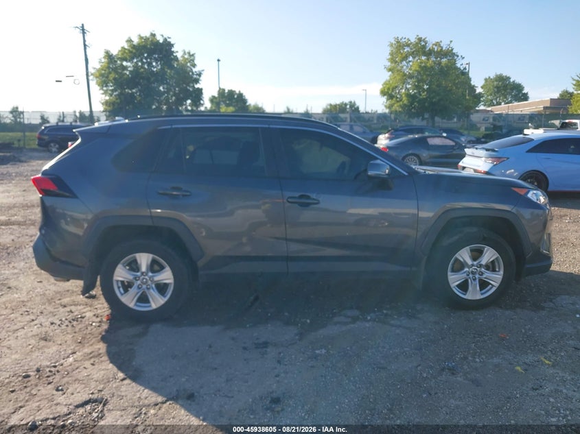 TOYOTA RAV4 - zdjęcie 13