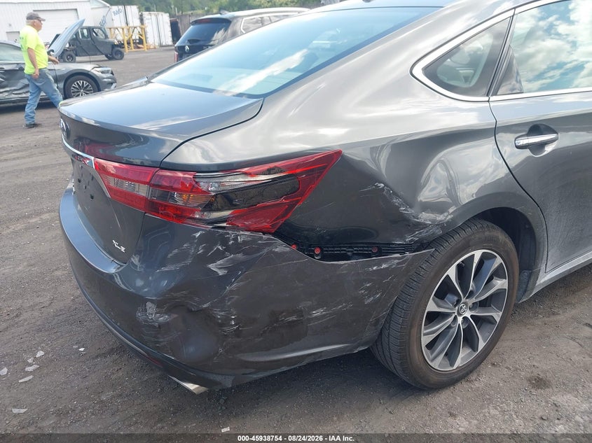 2016 TOYOTA AVALON auction photo 6