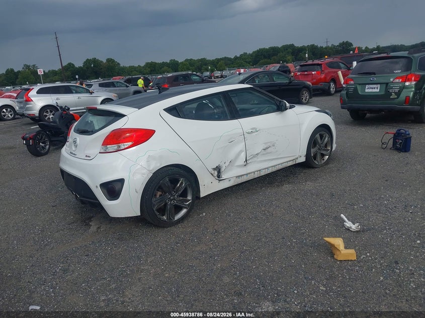 2015 HYUNDAI VELOSTER — zdjęcie 4