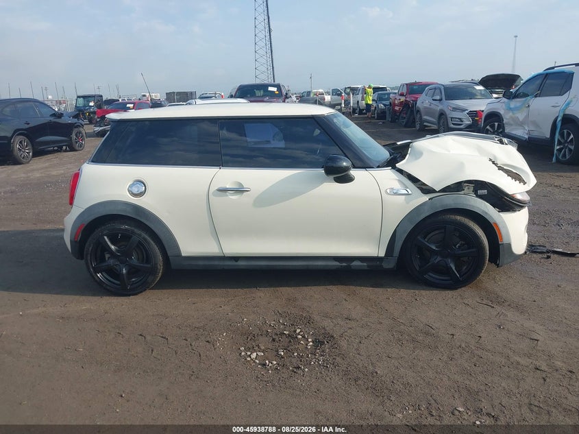 MINI HARDTOP 2016 VIN WMWXP7C51G2A42556