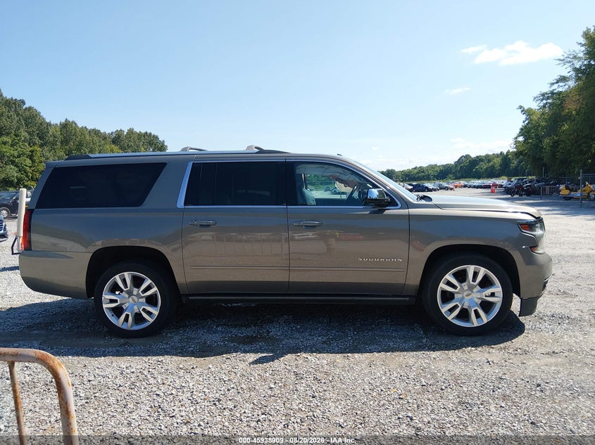 CHEVROLET SUBURBAN - zdjęcie 13