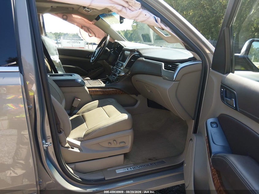 CHEVROLET SUBURBAN - zdjęcie 5
