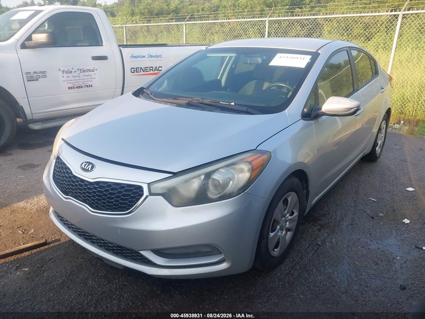 2015 Kia Forte, Удар сзади, IAAI, VIN KNAFK4A60F5412409 — фото 2