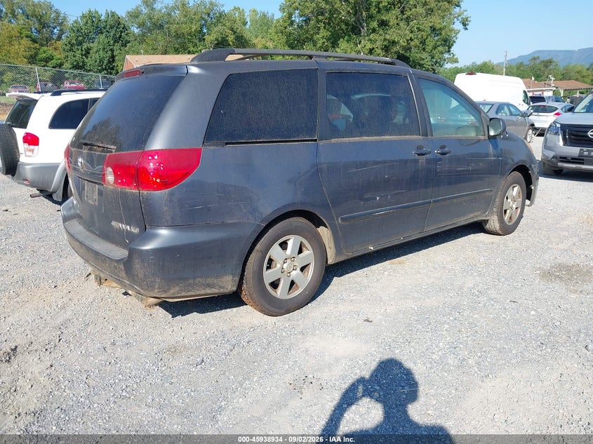 2009 TOYOTA SIENNA auction photo 4