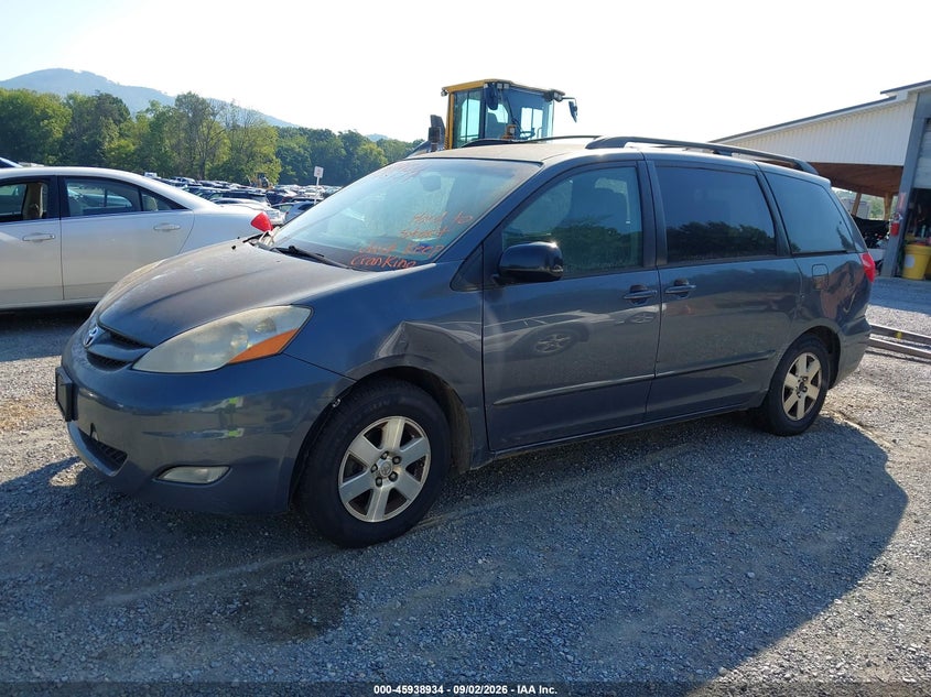 2009 TOYOTA SIENNA auction photo 6