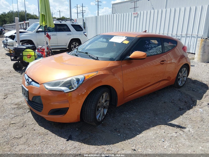 2016 Hyundai Veloster, Flood, IAAI, VIN KMHTC6AD4GU293179 — photo 2
