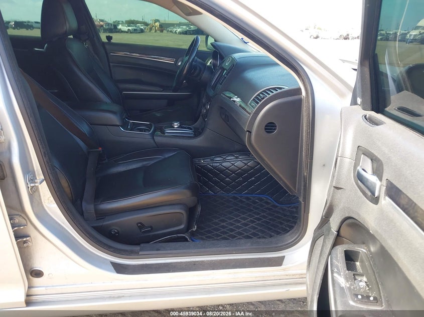 2020 CHRYSLER 300 auction photo 5