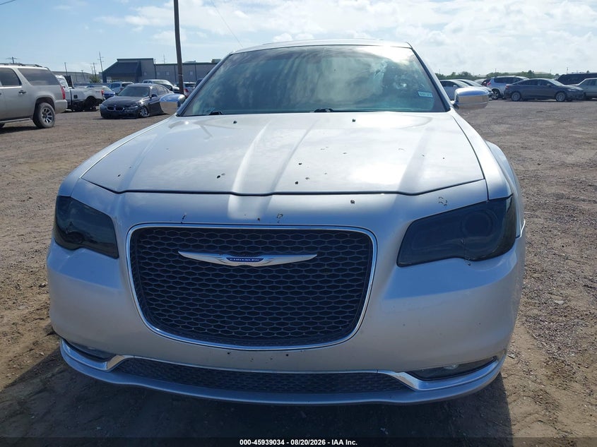 2020 CHRYSLER 300 auction photo 6