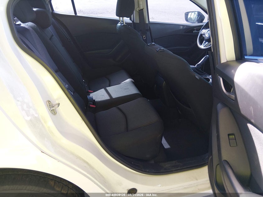 MAZDA MAZDA3 - zdjęcie 8