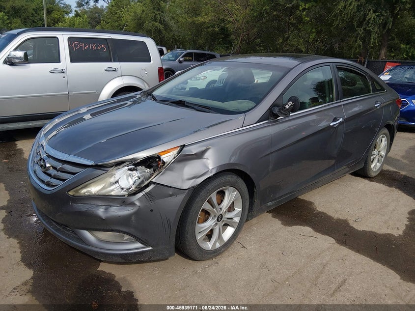 2011 Hyundai Sonata, Перёд и зад, IAAI, VIN 5NPEC4AC5BH302208 — фото 2