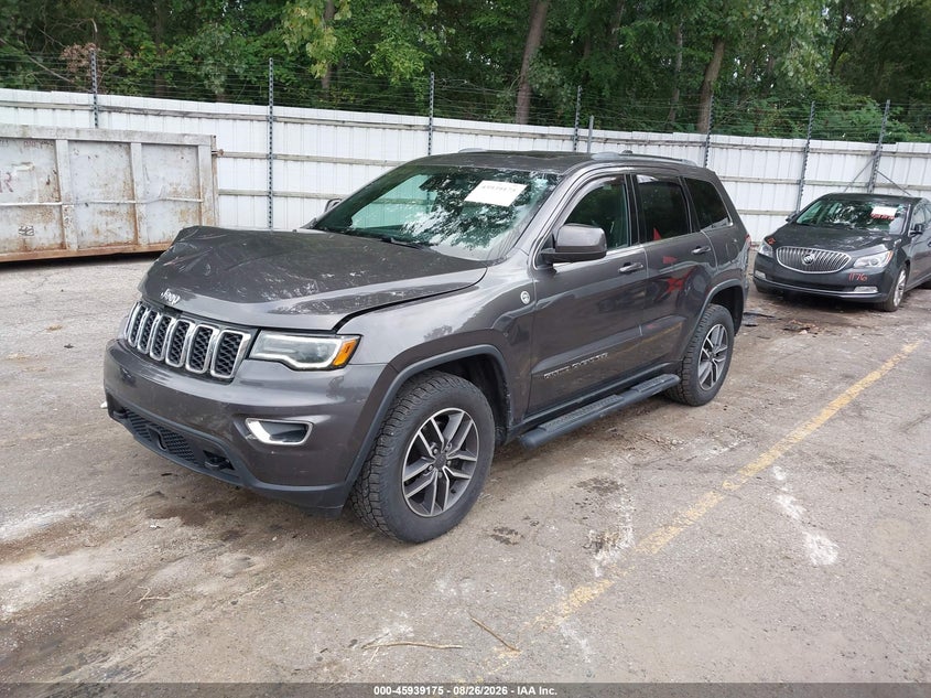 JEEP GRAND CHEROKEE - zdjęcie 2