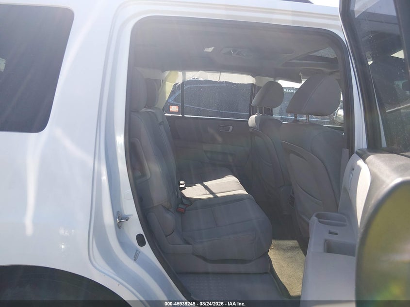 2015 HONDA PILOT auction photo 8