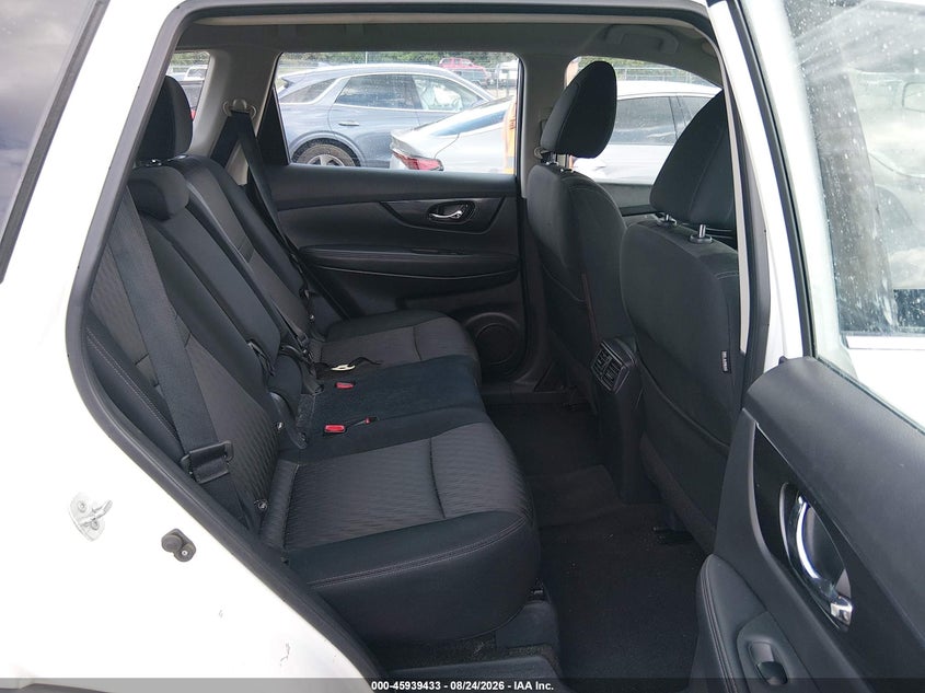2017 NISSAN ROGUE auction photo 8