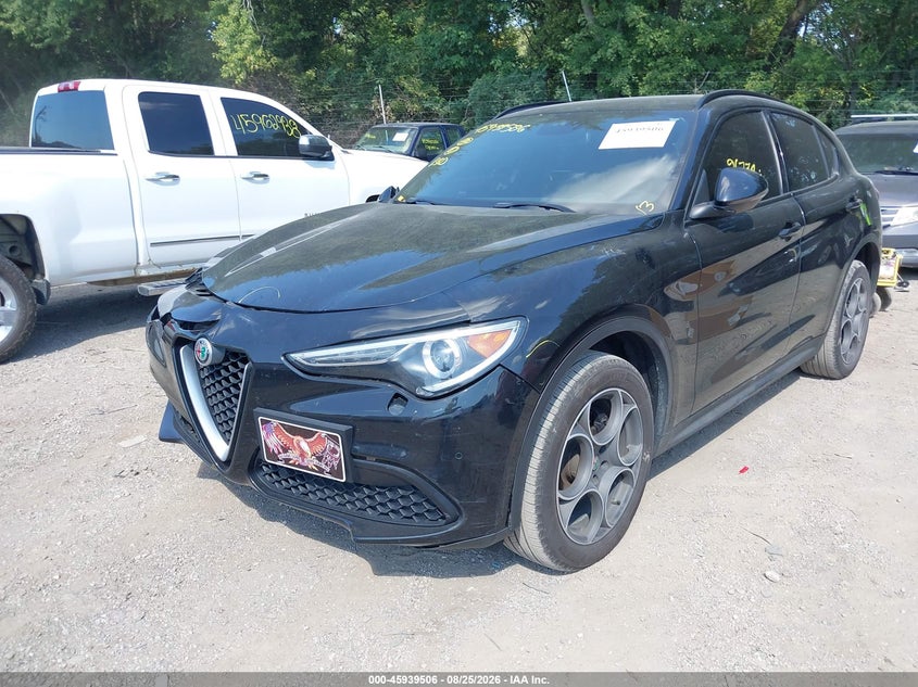 2018 Alfa Romeo Stelvio Ti Sport Awd, Правый бок, IAAI, VIN ZASFAKNN5J7B79398 — фото 2