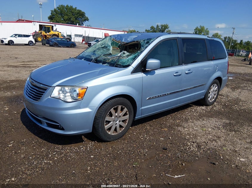 2013 Chrysler Town & Country, Storm Damage, IAAI, VIN 2C4RC1BG2DR573735 — photo 2