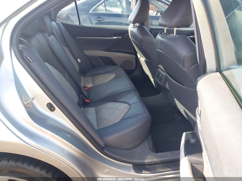 2019 TOYOTA CAMRY auction photo 8