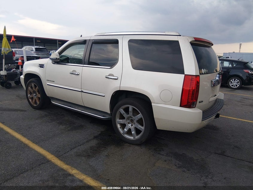 2012 CADILLAC ESCALADE auction photo 3