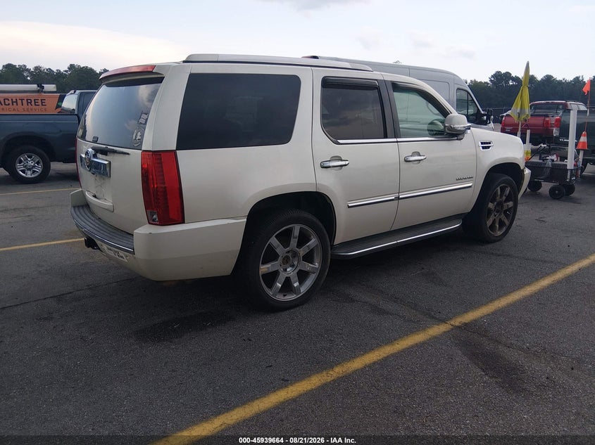 2012 CADILLAC ESCALADE auction photo 4