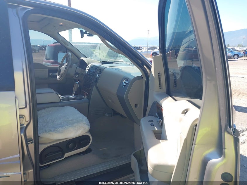 2006 LINCOLN MARK LT auction photo 5