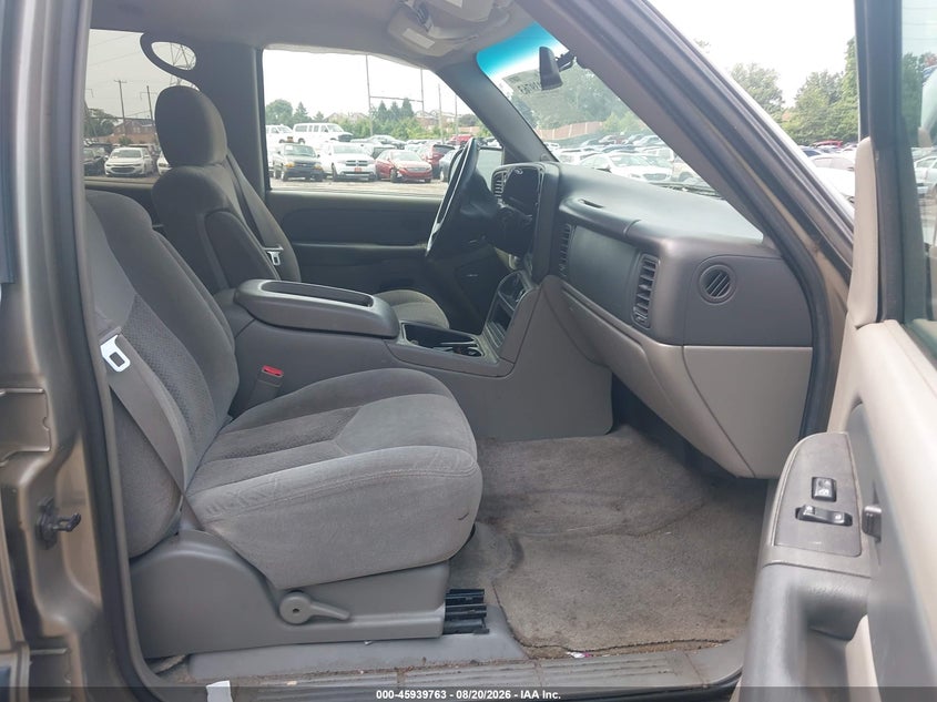 2003 CHEVROLET SUBURBAN 1500 auction photo 5