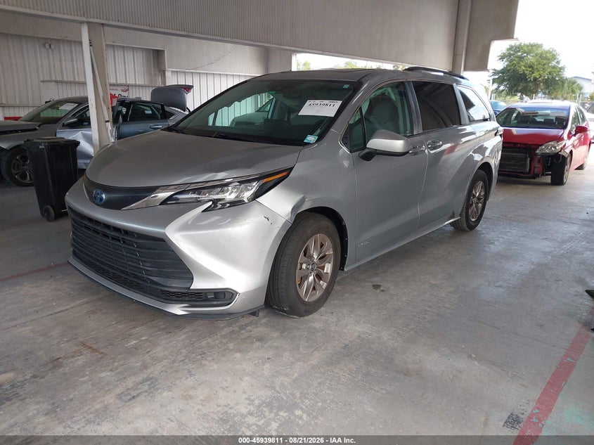2021 Toyota Sienna, Правый зад, IAAI, VIN 5TDBRKEC2MS020752 — фото 2