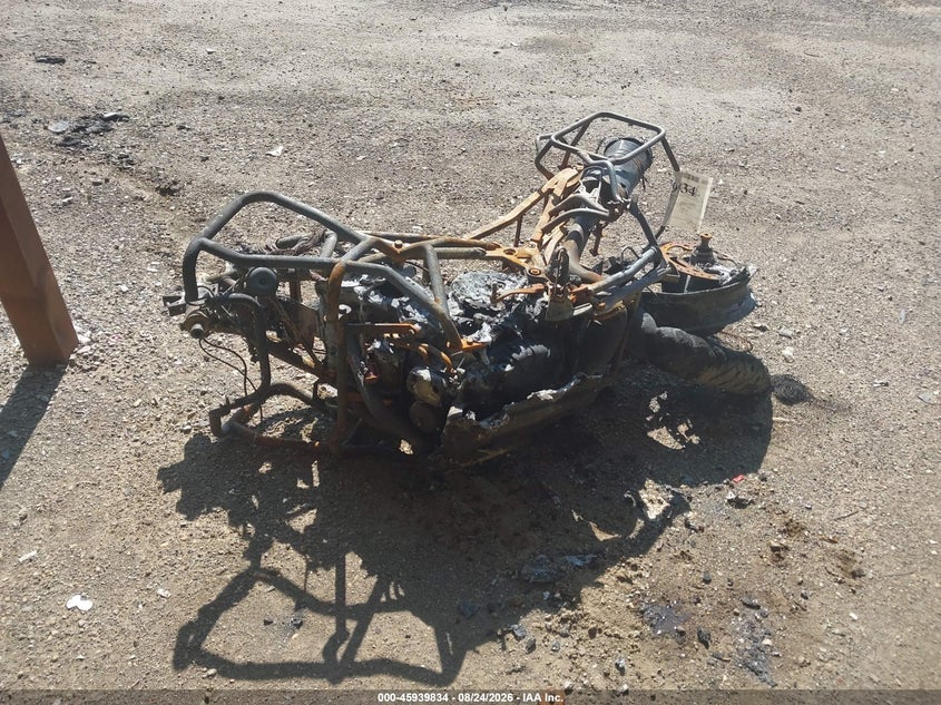 2016 BMW F700 auction photo 2