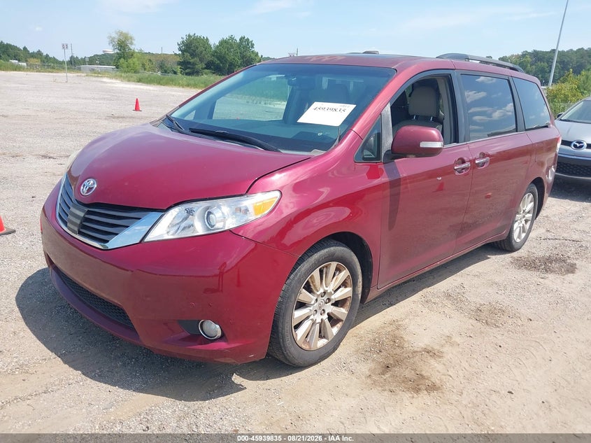 2014 Toyota Sienna, Normal Wear & Tear, IAAI, VIN 5TDYK3DC7ES409913 — photo 2