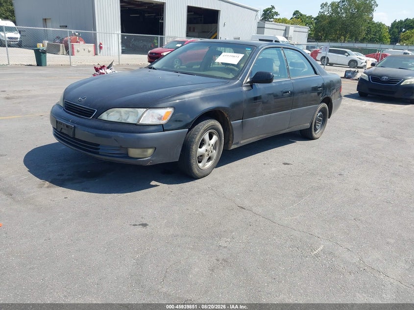 1998 LEXUS ES 300 auction photo 2