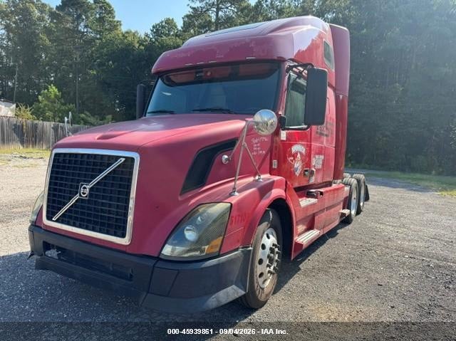 2011 VOLVO VN auction photo 2
