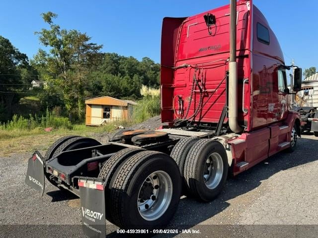 2011 VOLVO VN auction photo 4