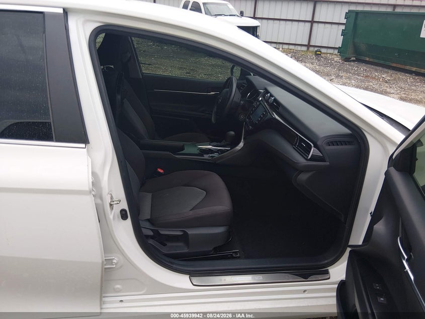2020 TOYOTA CAMRY auction photo 5