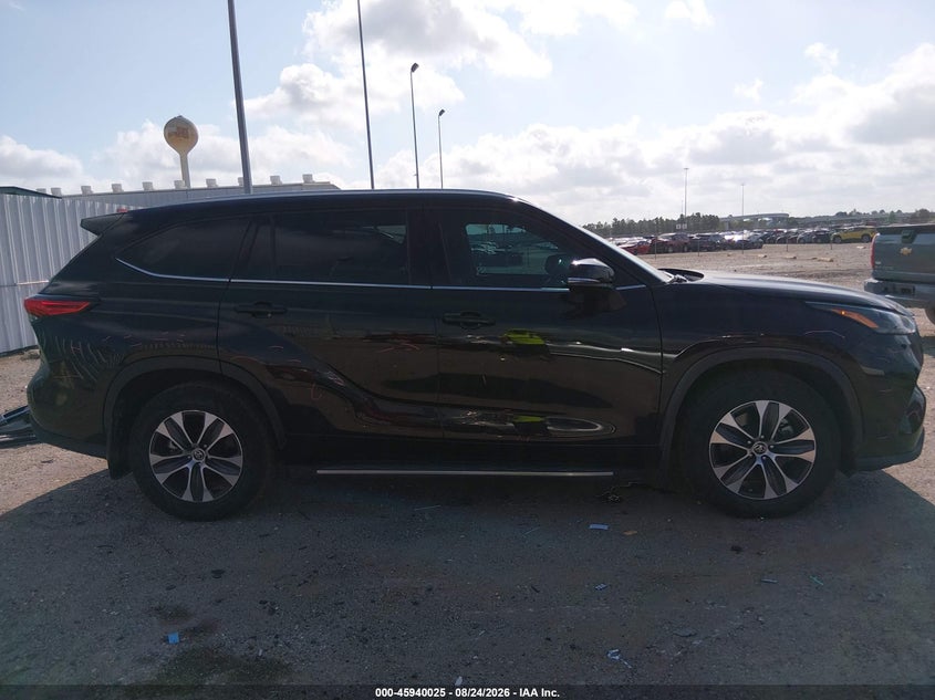 TOYOTA HIGHLANDER - zdjęcie 14
