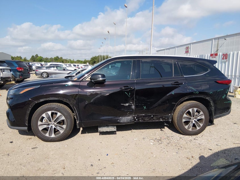 TOYOTA HIGHLANDER - zdjęcie 15