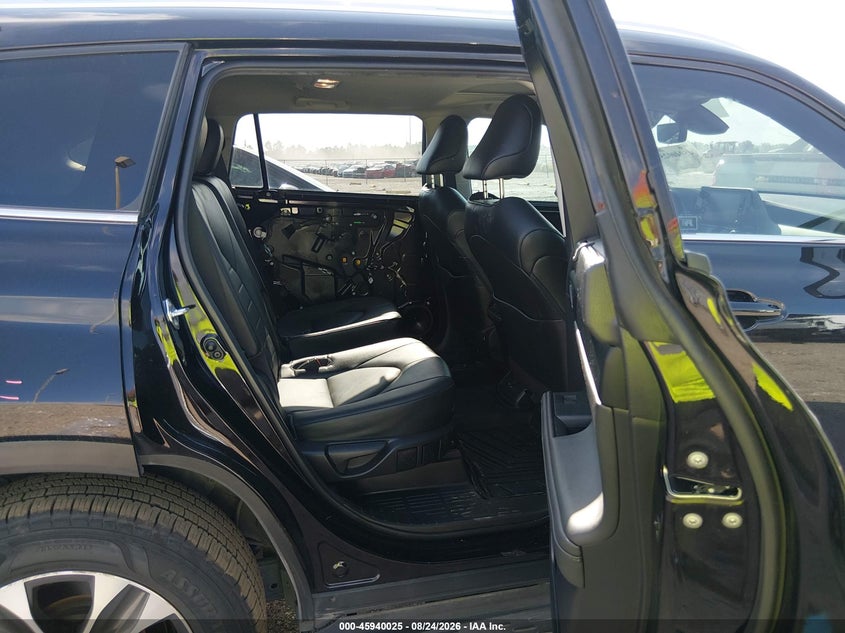 TOYOTA HIGHLANDER - zdjęcie 8