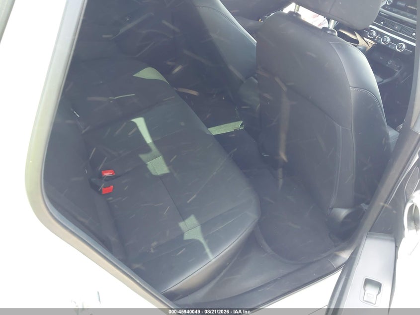lot image 4