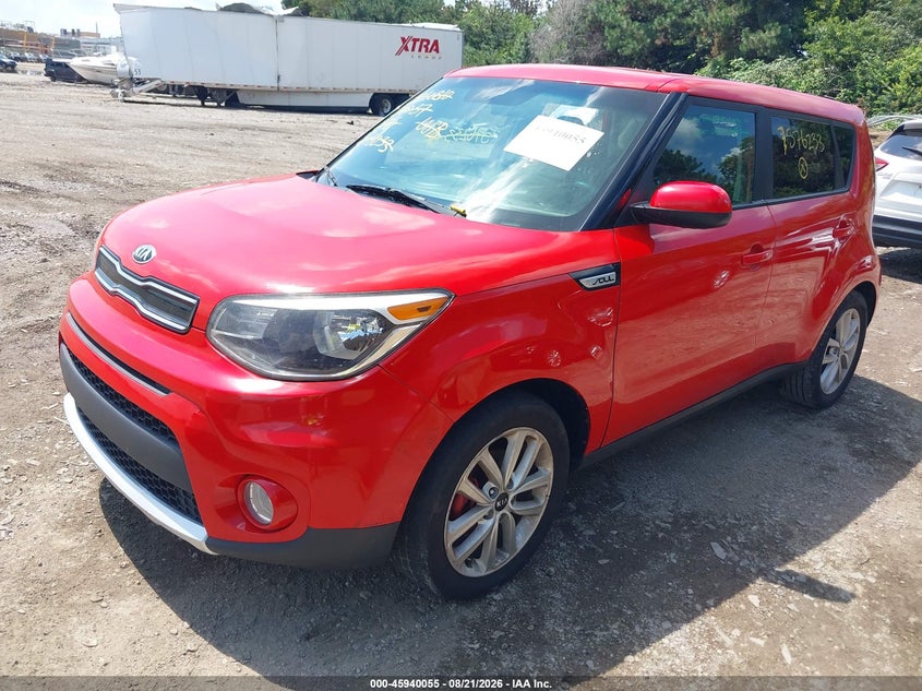 2018 Kia Soul, Vandalized, IAAI, VIN KNDJP3A51J7576233 — photo 2
