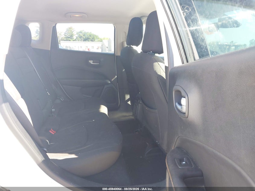 2017 JEEP NEW COMPASS auction photo 8