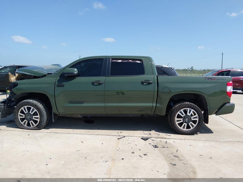 TOYOTA TUNDRA - zdjęcie 13