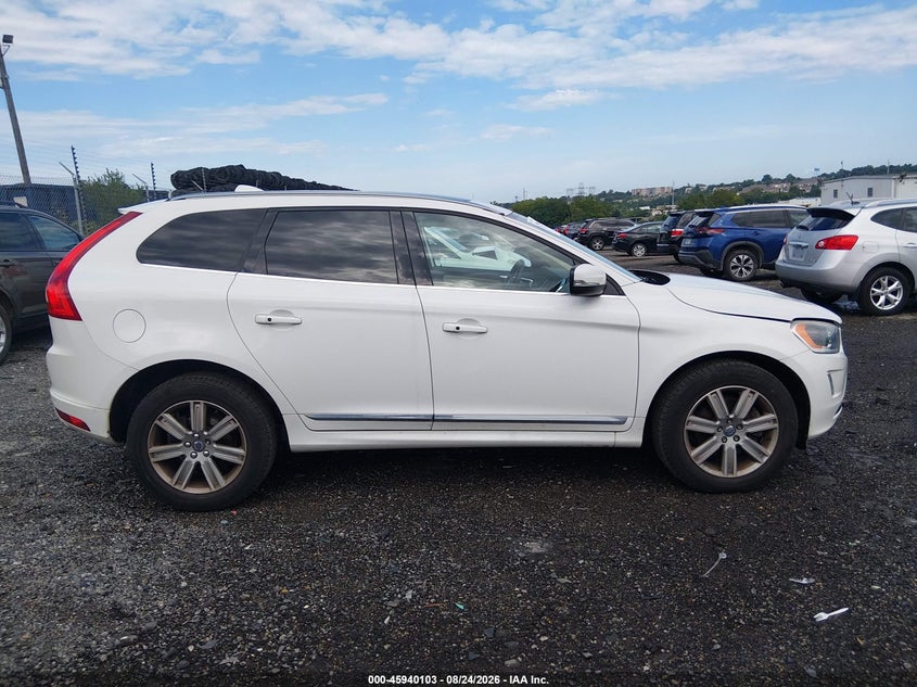 VOLVO XC60 - zdjęcie 13