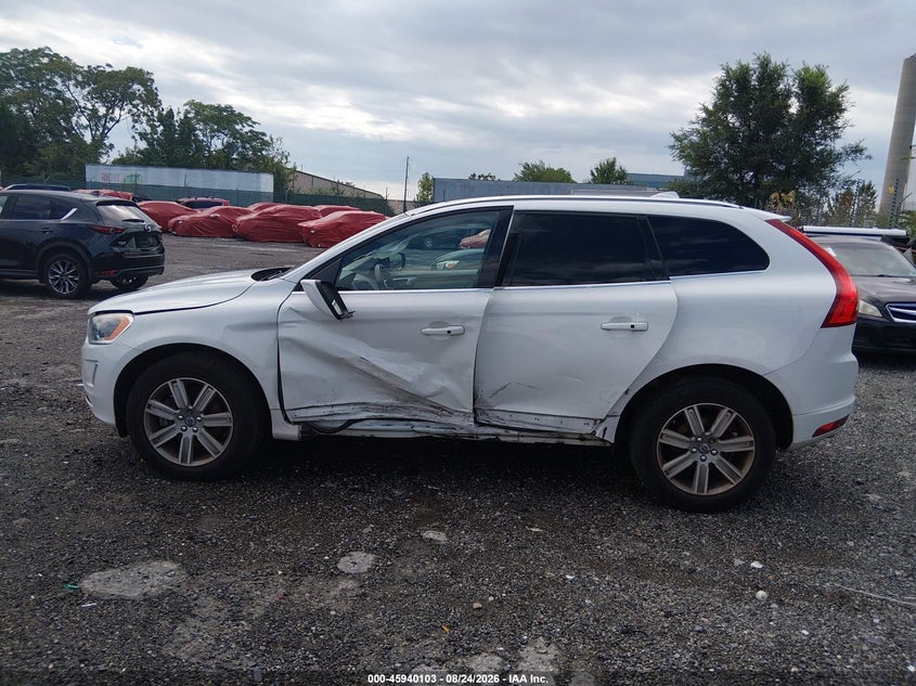 VOLVO XC60 - zdjęcie 14